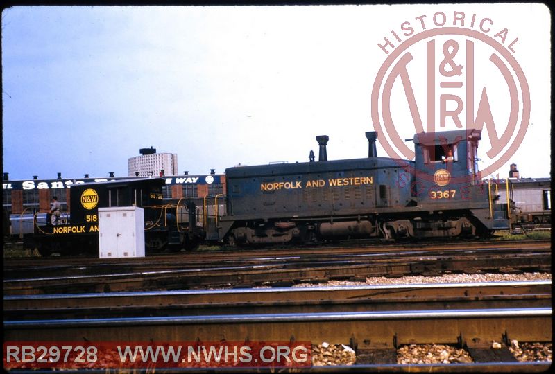 N&W EMD SW9 #3367 at Chicago, IL