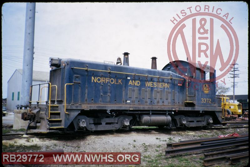 N&W EMD SW9 #3372 at Euclid, OH