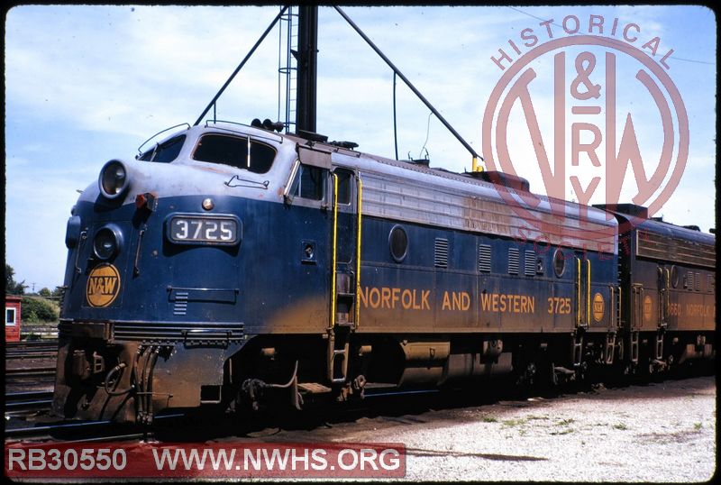 N&W GMD-LTD F7A #3725 at Fort Erie, ON