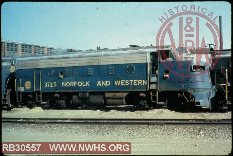 N&W GMD-LTD F7A #3725 at Decatur, IL