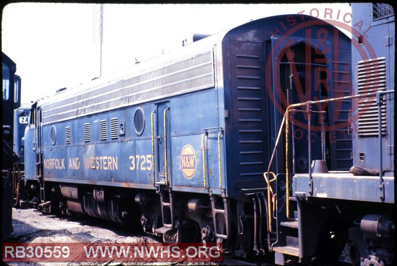 N&W GMD-LTD F7A #3725 at Decatur, IL