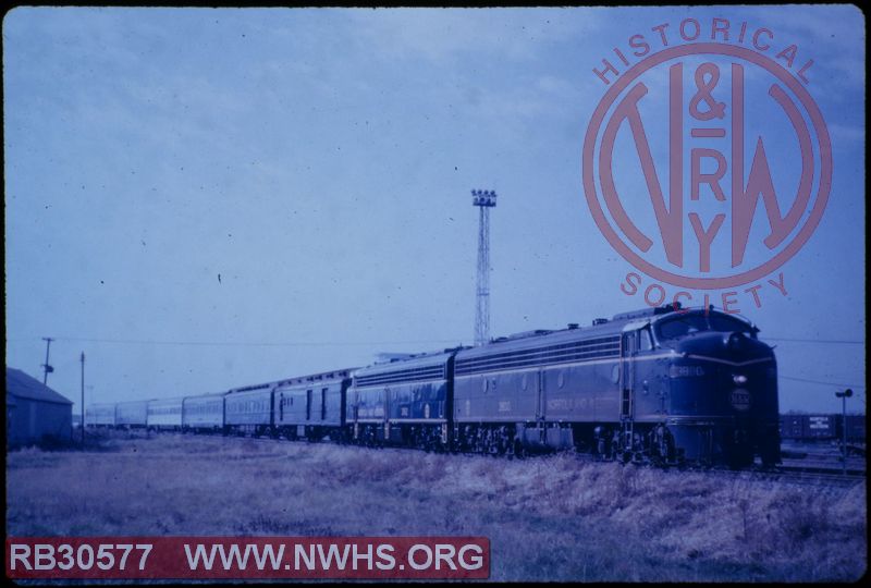 NWHS RB30577-Slide