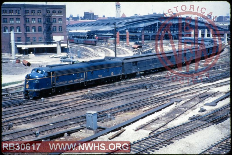 NWHS RB30617-Slide