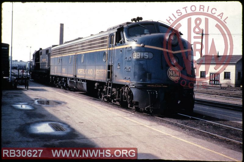 NWHS RB30627-Slide