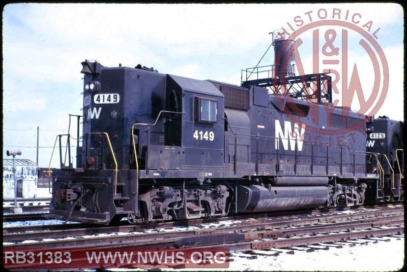 NWHS RB31383-Slide