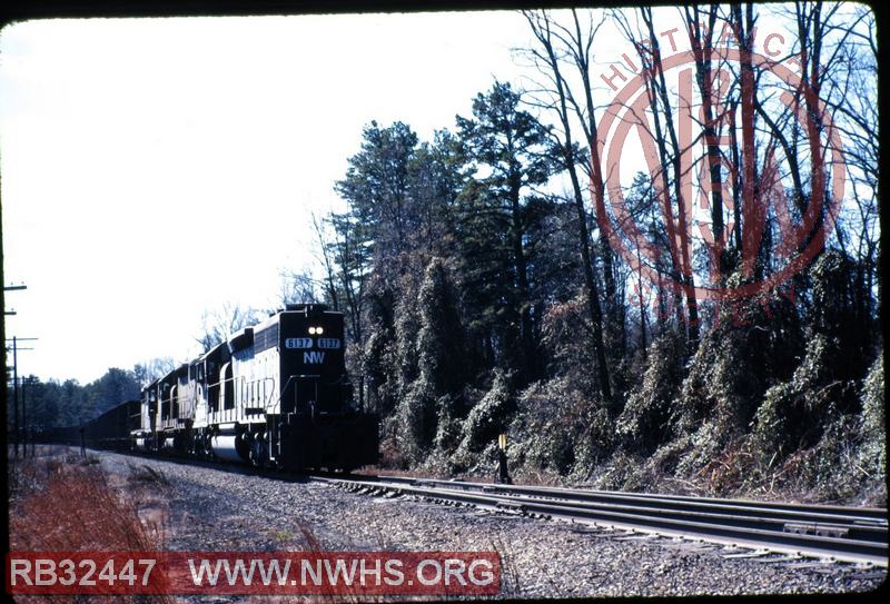 N&W EMD SD40-2 #6137 at Nathalie, VA