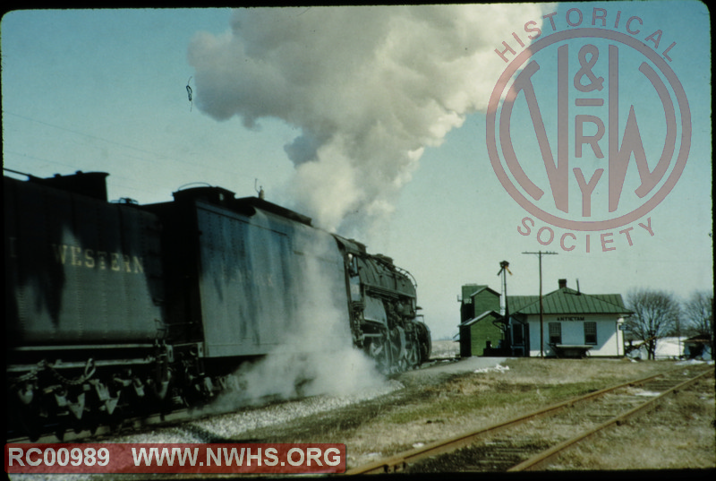 NWHS RC00989 -Slide